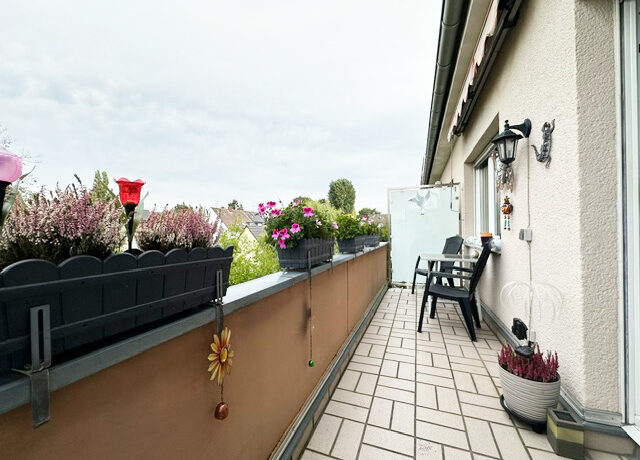 Balkon mit Markise