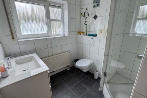 Duschbad EG