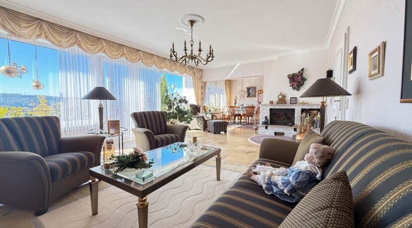 Wohnzimmer (OG)