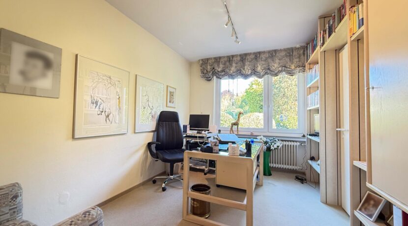 Büro (OG)