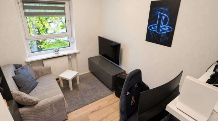 Kinder-/ Arbeitszimmer