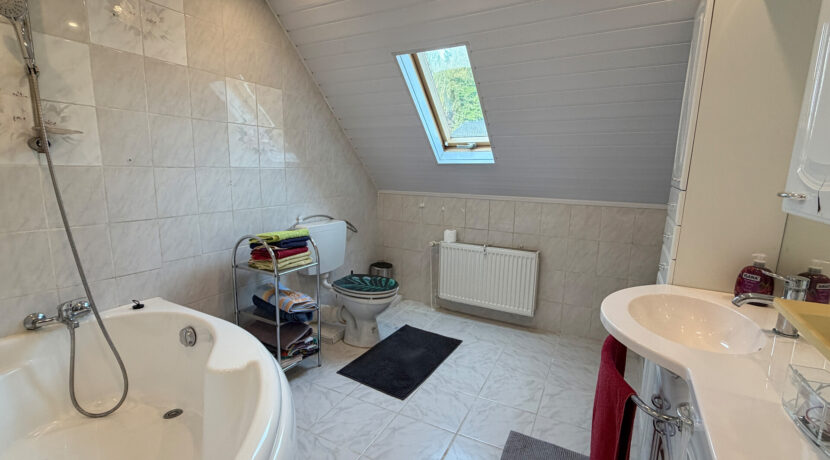 Badezimmer EG