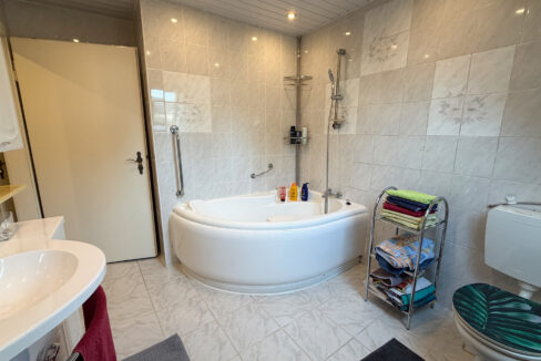 Badezimmer DG