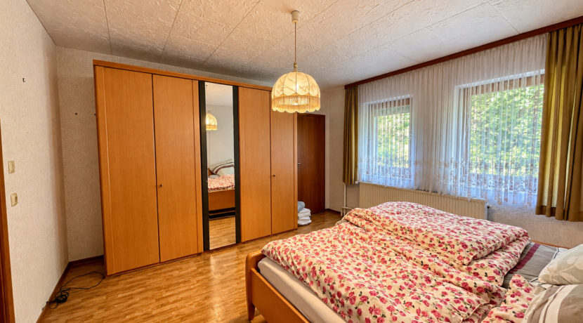 Schlafzimmer 1 OG