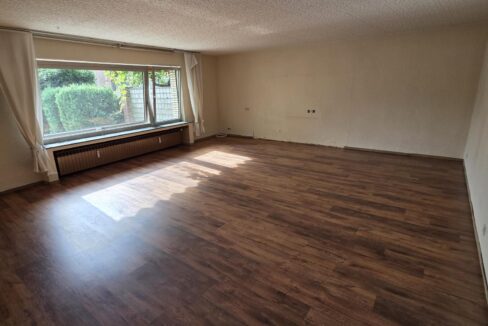 Großes Wohnzimmer im Anbau