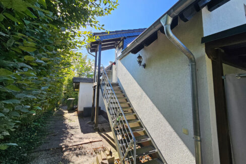 Zugang Wohnung OG Nebenhaus