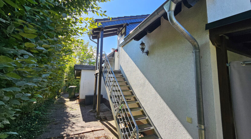 Zugang Wohnung OG Nebenhaus