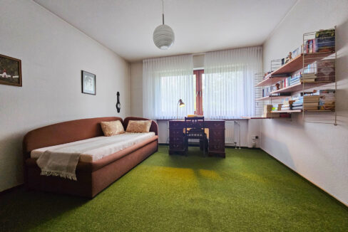 Büro/Kinderzimmer im OG