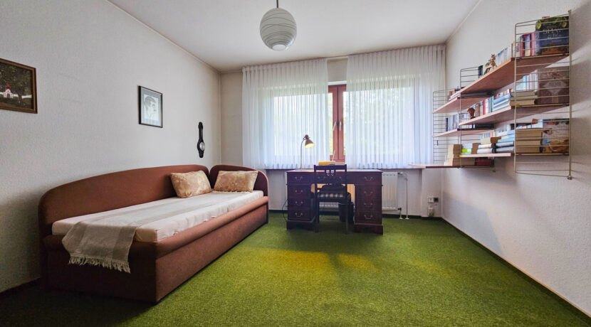 Büro/Kinderzimmer im OG