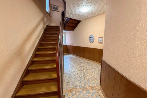 Treppenhaus Haus links