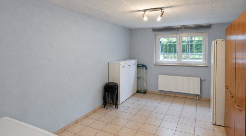 Keller mit...